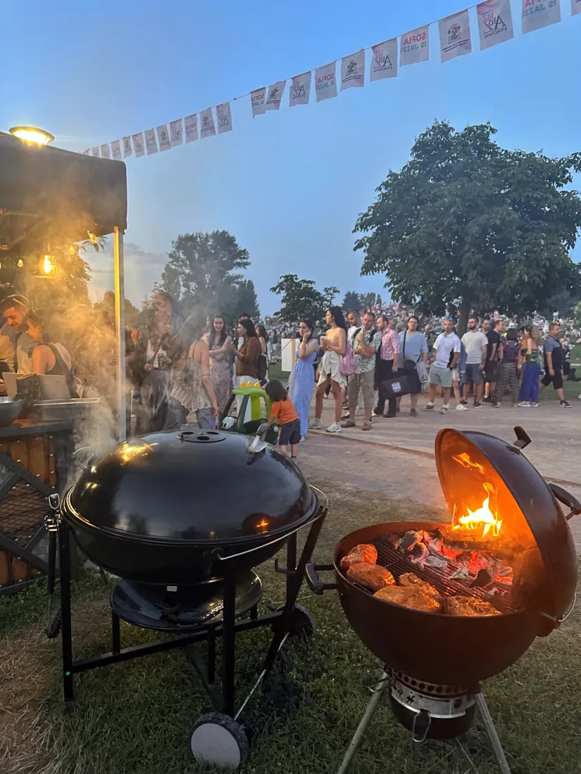 BBQ участие на Holy Smokes на A to JazZ